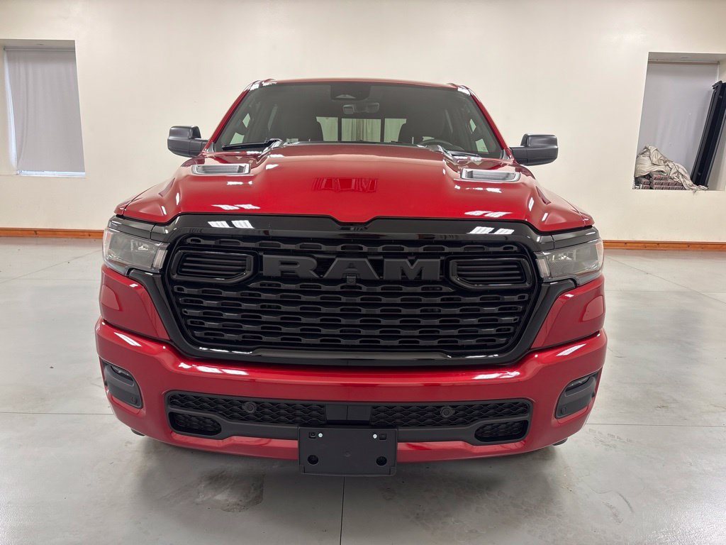 New 2027 RAM 1500 Express AWD/4WD image 3