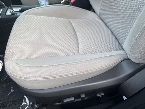 Used 2018 Subaru Forester 2.5i Premium image 11