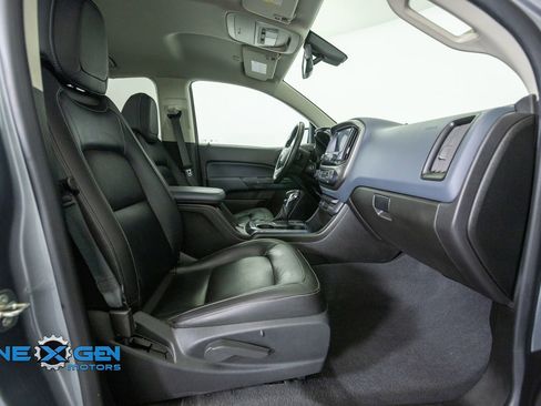 Used 2022 Chevrolet Colorado Z71 AWD/4WD image 43