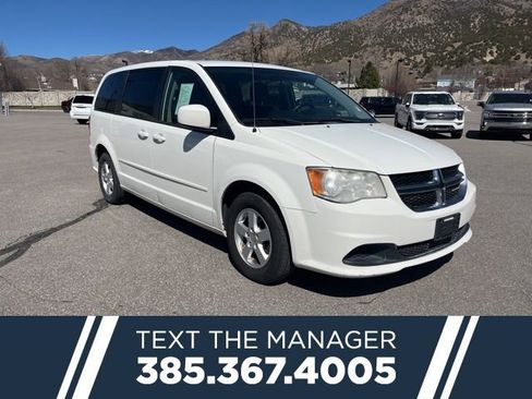 Used 2013 Dodge Grand Caravan SXT image 1