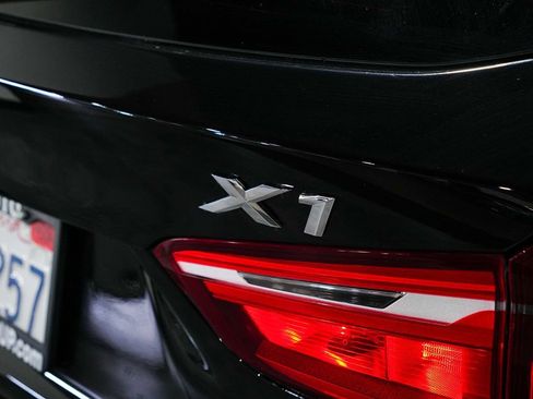Used 2018 BMW X1 sDrive28i FWD image 11