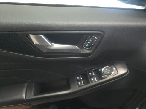 Used 2025 Ford Escape ST-Line FWD image 18