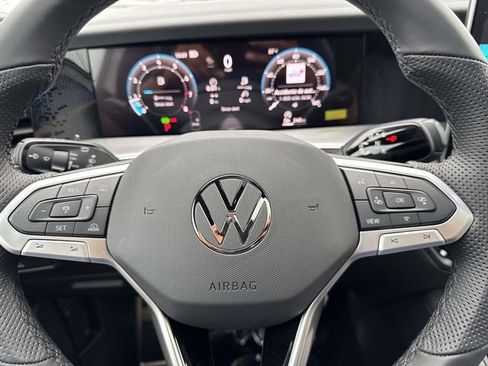 New 2026 Volkswagen Tiguan SE R-Line image 14