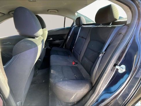 Used 2014 Chevrolet Cruze LT image 15