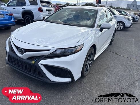 Used 2024 Toyota Camry SE AWD/4WD image 7