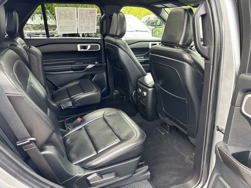 Used 2020 Ford Explorer XLT w/ Equipment Group 202A AWD/4WD image 25