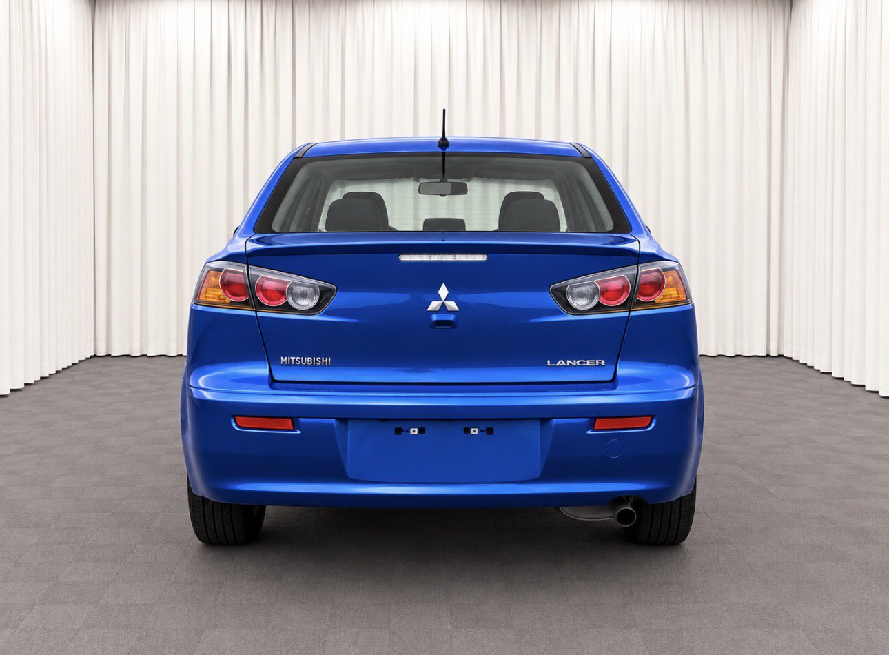 Used 2017 Mitsubishi Lancer ES FWD image 4