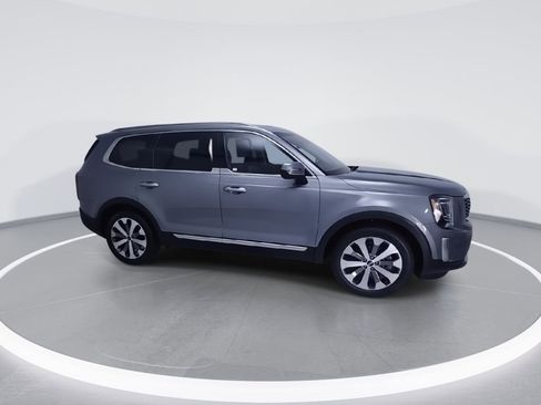 Used 2020 Kia Telluride S FWD image 9