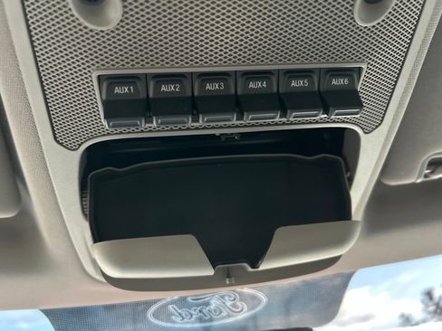 Used 2019 Ford F250 XLT w/ XLT Premium Package AWD/4WD image 36