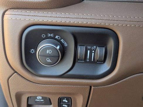 Used 2020 RAM 1500 Limited image 23