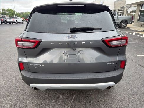 Used 2023 Ford Escape Active AWD/4WD image 3