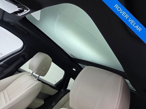 Used 2021 Land Rover Range Rover Velar R-Dynamic S image 12