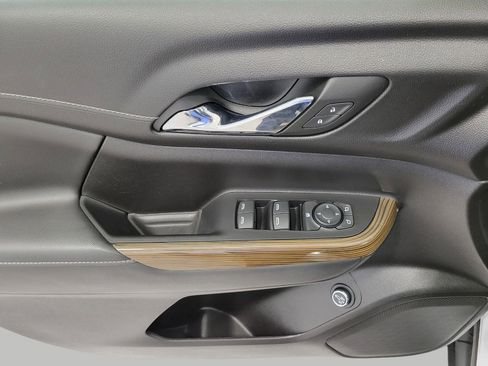 Used 2023 GMC Acadia SLE w/ Driver Convenience Package image 28