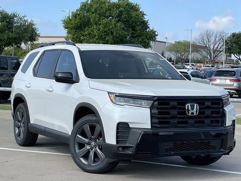 New 2026 Honda Pilot Sport image 2