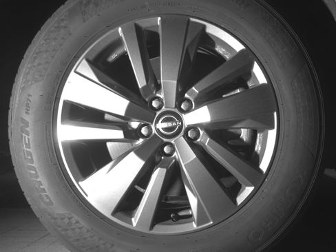 Used 2025 Nissan Pathfinder SV FWD image 13