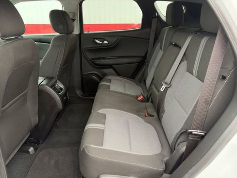 Used 2025 Chevrolet Blazer LT image 36