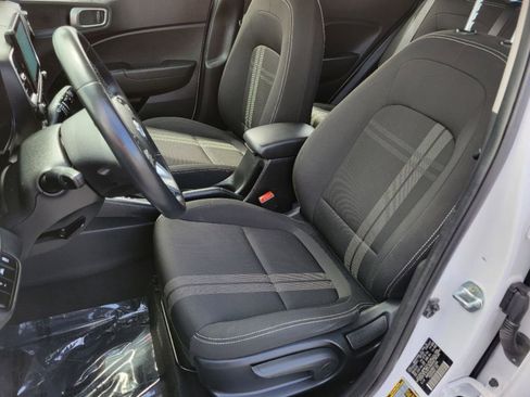 Used 2021 Hyundai Venue SEL FWD image 21
