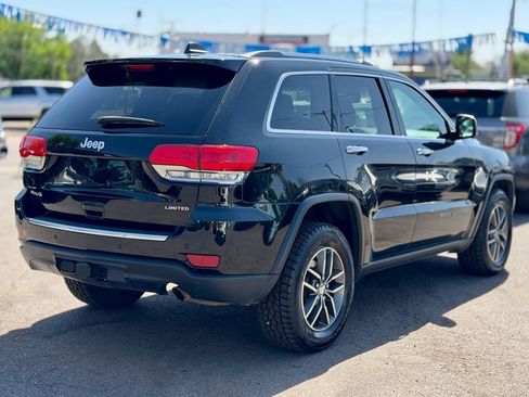 Used 2017 Jeep Grand Cherokee Limited w/ Luxury Group II AWD/4WD image 2