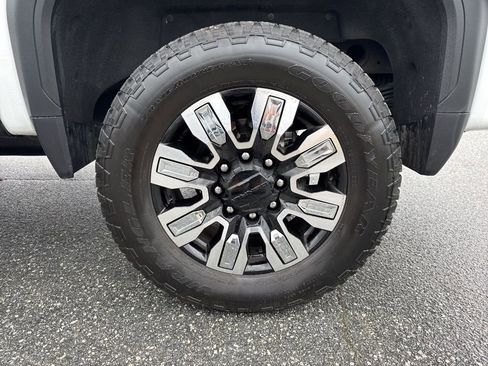 Used 2025 GMC Sierra 2500 Denali image 34