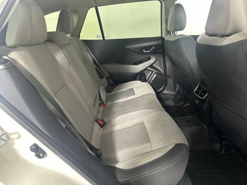 Used 2025 Subaru Outback Premium AWD/4WD image 24