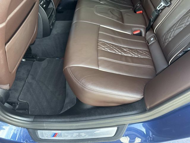 Used 2021 BMW M550i xDrive w/ Executive Package AWD/4WD image 29