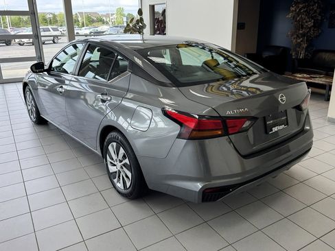 Used 2022 Nissan Altima 2.5 S FWD image 3