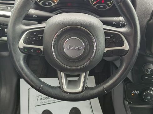 Used 2019 Jeep Renegade Latitude w/ Cold Weather Group image 13