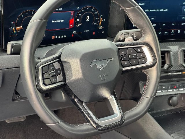 Used 2025 Ford Mustang GT RWD image 15