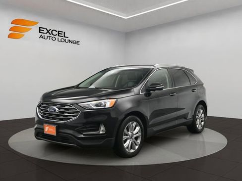 Used 2019 Ford Edge Titanium image 1