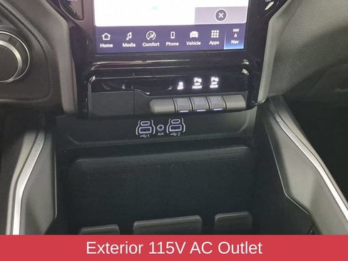 Used 2025 RAM 1500 Big Horn AWD/4WD image 28