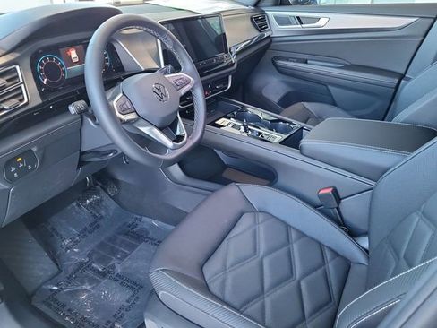 New 2026 Volkswagen Atlas Cross Sport SE image 11