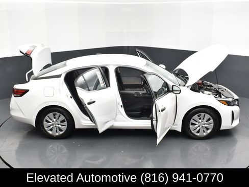 Used 2025 Nissan Sentra S image 28