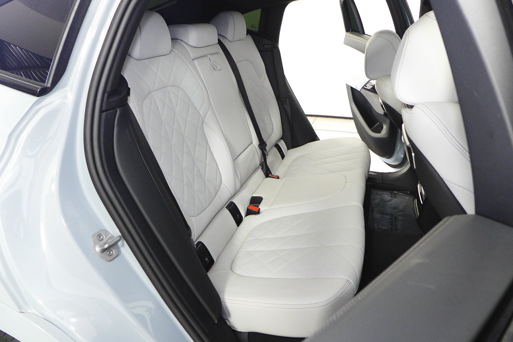 Used 2024 BMW X6 xDrive40i w/ Premium Package AWD/4WD image 19