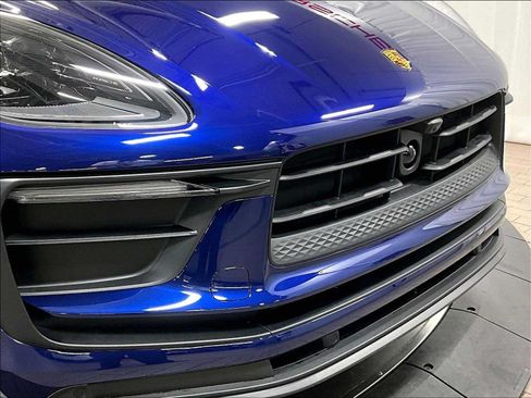 Used 2026 Porsche Macan AWD/4WD image 32