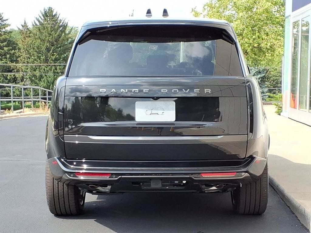 New 2026 Land Rover Range Rover Long Wheelbase SE AWD/4WD image 4