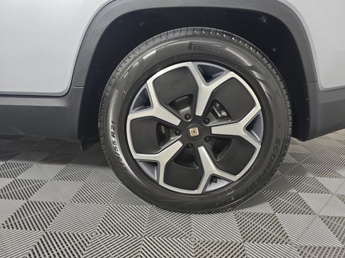Used 2024 Rivian R1T Adventure AWD/4WD image 10