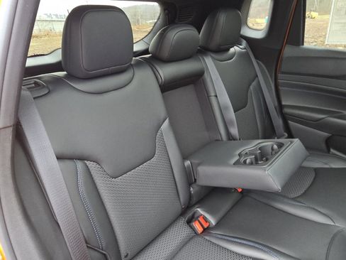 New 2026 Jeep Compass Latitude w/ Sun and Sound Group AWD/4WD image 12