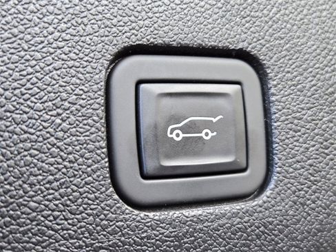 Used 2024 Cadillac XT6 Sport w/ Technology Package image 20