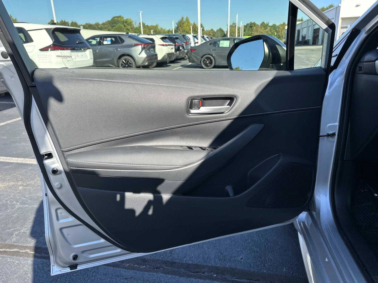 Used 2024 Toyota Corolla SE FWD image 15