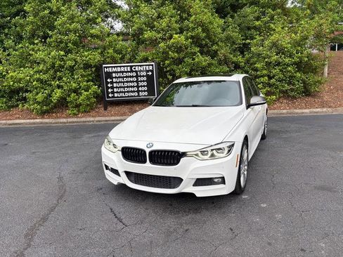 Used 2017 BMW 340i Sedan RWD image 3