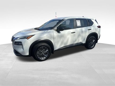 Used 2023 Nissan Rogue S AWD/4WD image 3