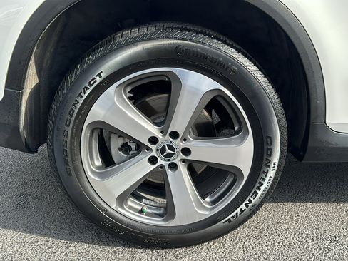 Used 2023 Mercedes-Benz GLC 300 4MATIC Coupe image 10