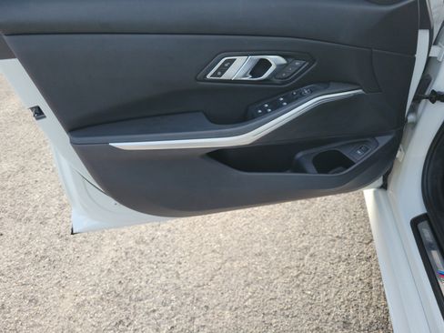 Used 2023 BMW 330i Sedan w/ M Sport Package RWD image 22