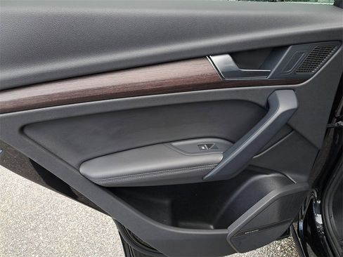 Used 2023 Audi Q5 2.0T Premium Plus w/ Premium Plus Package image 29