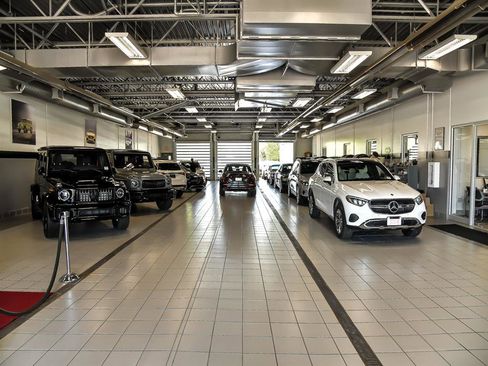 Certified 2025 Mercedes-Benz GLB 250 GLB 250 4MATIC image 28