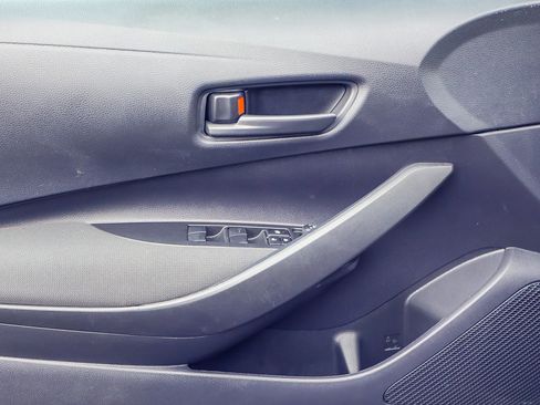 Used 2024 Toyota Corolla LE w/ LE Convenience Package FWD image 9
