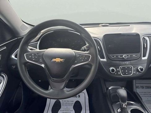 Used 2023 Chevrolet Malibu LT image 9