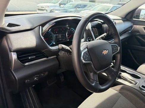 Used 2018 Chevrolet Traverse LT AWD/4WD image 14