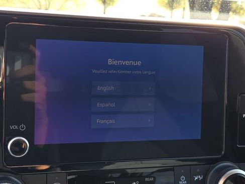 Used 2023 Toyota Highlander L FWD image 19