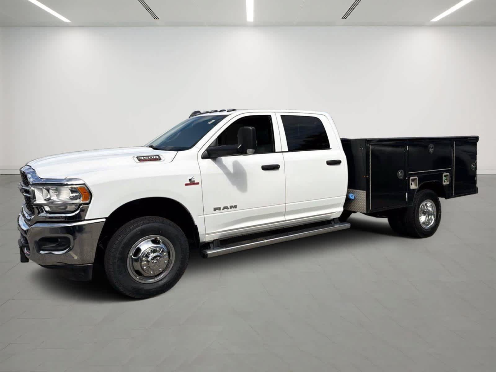 Used 2022 RAM 3500 Tradesman w/ Chrome Appearance Group AWD/4WD image 1